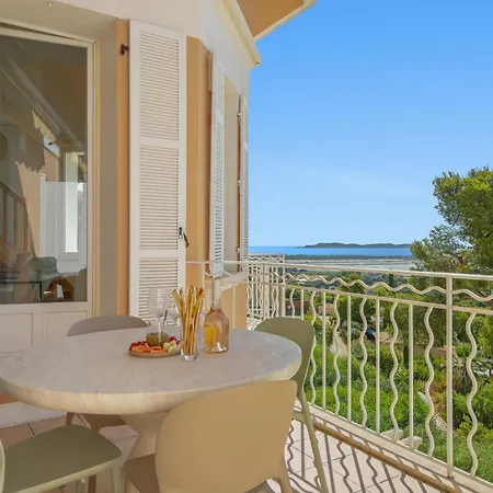 Duplex D'exception Face A La Ιέρ
